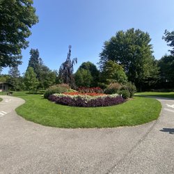 Brueckner Rhododendron Gardens