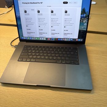 Apple The Grove - Laptop - Computers Near Me - Los Angeles, California