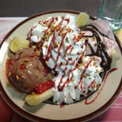 Denny's - Banana Split