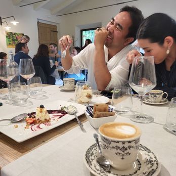 Castello di Monteriggioni - Good food, good wine equals a good time - Landmarks & Historical Buildings Near Me Castello di Monteriggioni - Good food, good wine equals a good time - Landmarks & Historical Buildings Near Me