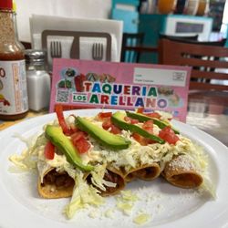 Taqueria los Arellano - Flautas