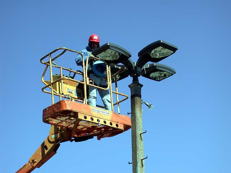 Slide of Al'z Electrical Contractor