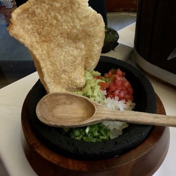 La Buena Barra - Guacamole with chicharron - Bars Near Me - Cancún, ROO