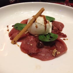 La Petite Fugue - Carpaccio de magret de canard et glace aux haricots blancs