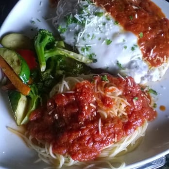 Mo & Hari's Italian Bistro - Chicken parm - what a beautiful presentation! - Wine Bars Near Me - Midlothian, Texas
