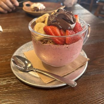 Bliss Beach - Ya Basic Smoothie bowl with oatmilk and Nutella - Coffee & Tea Near Me - Daytona Beach Shores, Florida Bliss Beach - Ya Basic Smoothie bowl with oatmilk and Nutella - Coffee & Tea Near Me - Daytona Beach Shores, Florida