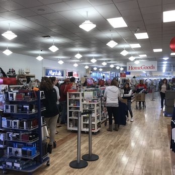 Marshalls - The registers for Marshalls and Homegoods...they are in the middle of both stores (which is actually one big store.) - Department Stores Near Me - Winter Garden, Florida