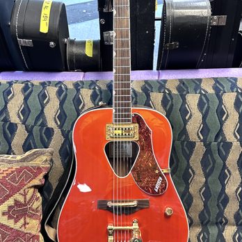 Lloyds Guitars - One of Lloyd's customer guitars. - Guitar Stores Near Me - Green Bay, Wisconsin Lloyds Guitars - One of Lloyd's customer guitars. - Guitar Stores Near Me - Green Bay, Wisconsin