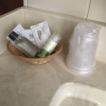 Inn at the Olde Silk Mill - Minimal and cheap toiletries - Bed & Breakfast Near Me - Fredericksburg, Virginia