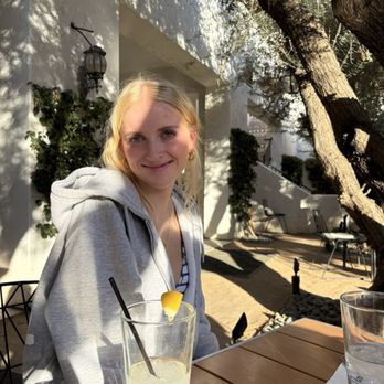 Grapefruit Basil Restaurant - Lemonade and outside patio - New American Near Me - Indian Wells, California