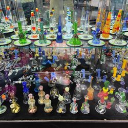 The Laughing Llama - Heady Pieces for DAYS