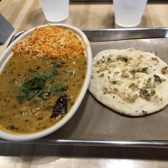 Tikka Shack Indian Grub - Southern Indian Chicken Curry with garlic naan - Indian Near Me - Phoenix, Arizona