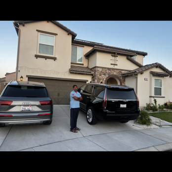 Mann Limousine Services - Mid sized luxury suvs - Limos Near Me Mann Limousine Services - Mid sized luxury suvs - Limos Near Me