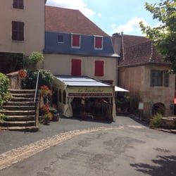 Le Troubadour - Vue du restaurant en descendant du château