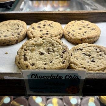 Eclair Bakery - Chocolate Chip Cookie - Bakeries Near Me - New York, New York Eclair Bakery - Chocolate Chip Cookie - Bakeries Near Me - New York, New York