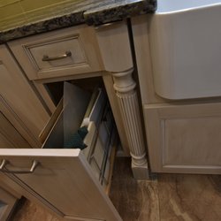 Gallo Rosso Kitchen And Bath Design - Tray Divider Pull Out