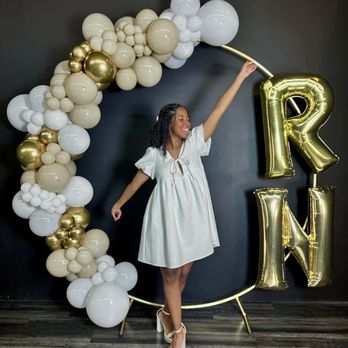 Kismetic Creations - Balloon Services Near Me