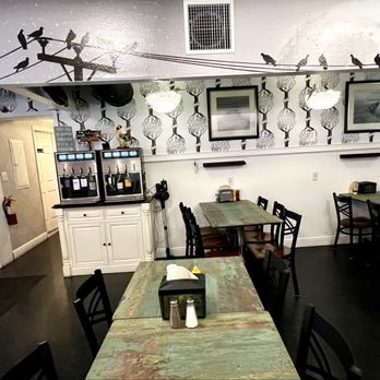 The Salted Fry - Dining area - Gluten-Free Near Me - Mount Dora, Florida