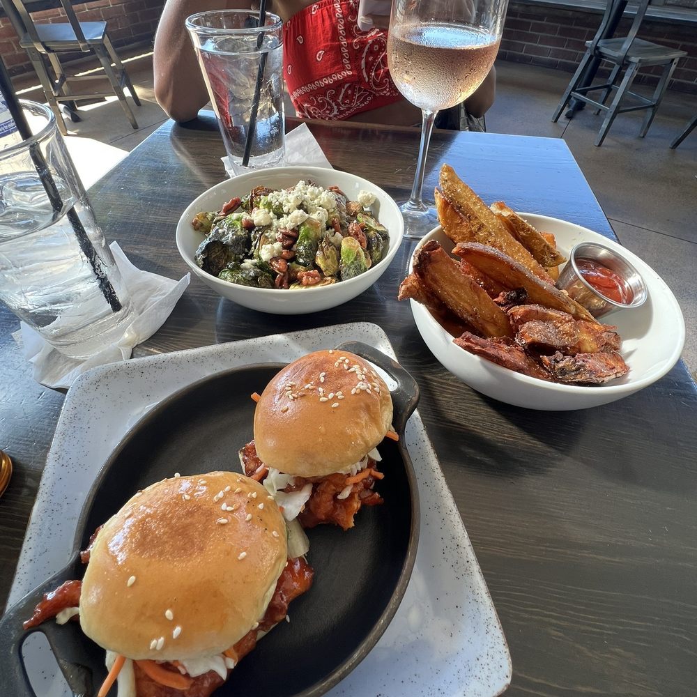 Bosscat Kitchen & Libations - Korean fried chicken sliders, French fries, Brussels sprouts, rosé - Bars Near Me - Orange, California Bosscat Kitchen & Libations - Korean fried chicken sliders, French fries, Brussels sprouts, rosé - Bars Near Me - Orange, California