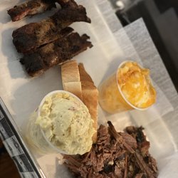 2 Meat Combo Dinner, brisket, ribs, mac & cheese with potato salad
