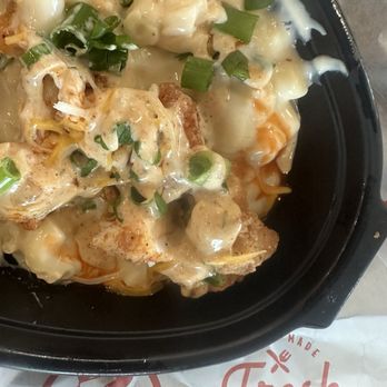 Slim Chickens - Mac n cheese buffalo chicken - Chicken Wings Near Me - Henderson, Nevada Slim Chickens - Mac n cheese buffalo chicken - Chicken Wings Near Me - Henderson, Nevada