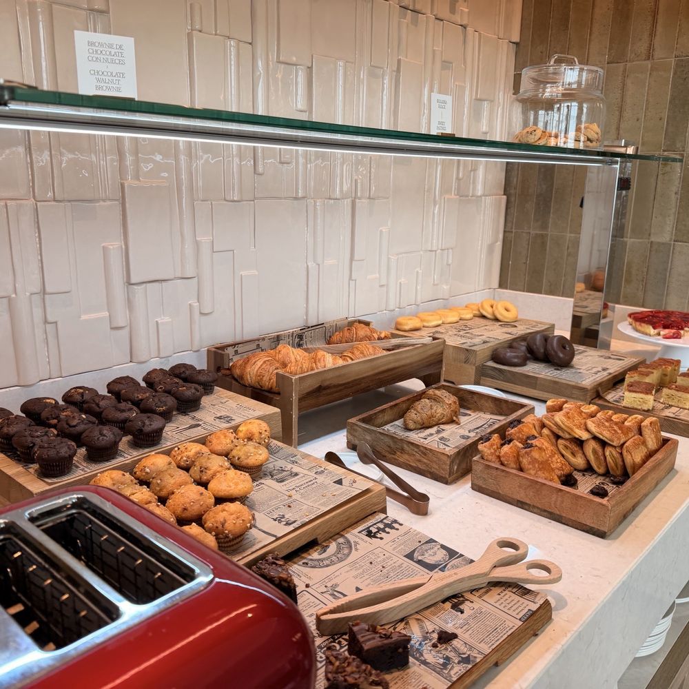 Courtyard Marriott - Hotels Near Me - Madrid, M