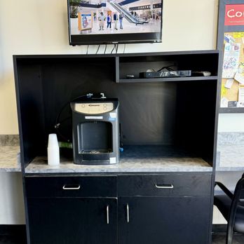 Tire Kingdom - Waiting room, coffee and TV - Tires Near Me - Altamonte Springs, Florida Tire Kingdom - Waiting room, coffee and TV - Tires Near Me - Altamonte Springs, Florida