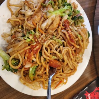 Silver Ocean Restaurant - Chicken chow mein with broccoli - Chinese Near Me - San Pablo, California Silver Ocean Restaurant - Chicken chow mein with broccoli - Chinese Near Me - San Pablo, California