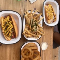 Juneberry Garage - Chili dog