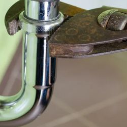 McIndy Plumbing & Drains Service