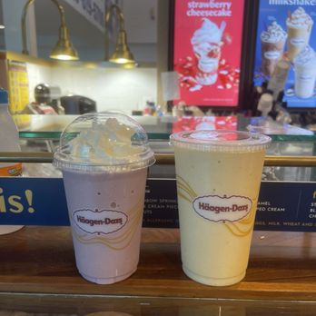 Häagen-Dazs - Blueberry shake & Aloha Mango Smoothie - Ice Cream & Frozen Yogurt Near Me - Flushing, New York Häagen-Dazs - Blueberry shake & Aloha Mango Smoothie - Ice Cream & Frozen Yogurt Near Me - Flushing, New York