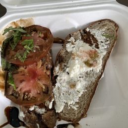 Tomato toast