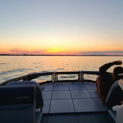 Hang Loose Rentals - Evening cruise!