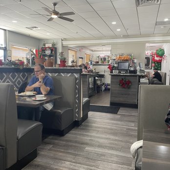 Brick House Diner - Dining area - Seafood Near Me - Virginia Beach, Virginia Brick House Diner - Dining area - Seafood Near Me - Virginia Beach, Virginia