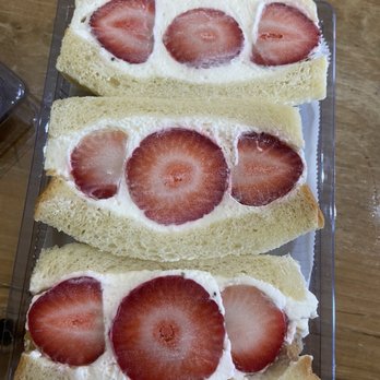 Choo Sando Omakase - Strawberry sando - Sandwiches Near Me - Austin, Texas Choo Sando Omakase - Strawberry sando - Sandwiches Near Me - Austin, Texas