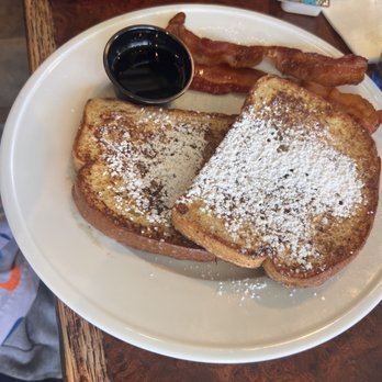 Latitude 38 Waterfront Annapolis - Kids French toast w/ bacon - American Near Me - Annapolis, Maryland