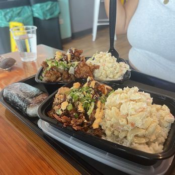 Poke Hana - Kalua Pork Plate with Mac Salad and Spam Musubi - Hawaiian Near Me - Orlando, Florida