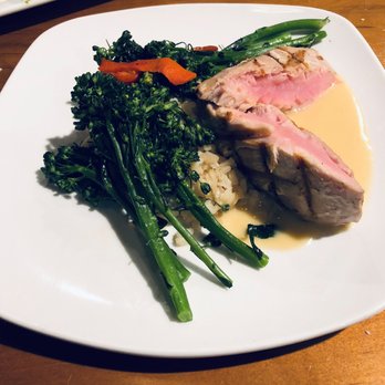 2 FOG's Pub - Chargrilled Ahi Tuna - New American Near Me - Howell, Michigan