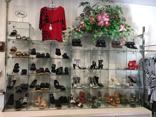 Frenchy's Palm Springs by null