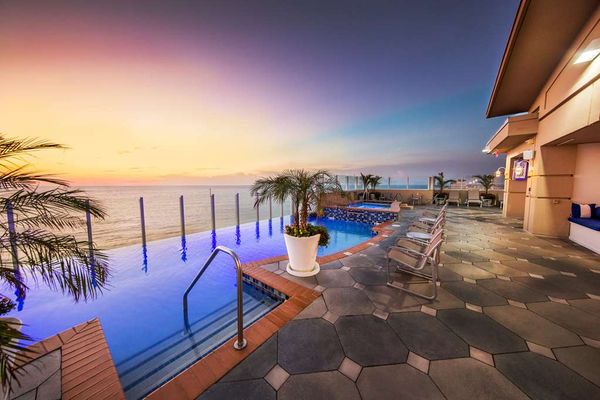 Hilton Virginia Beach Oceanfront by null