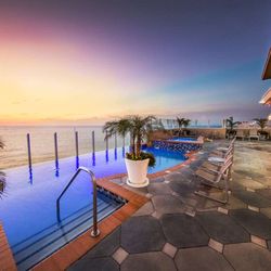 Hilton Virginia Beach Oceanfront - Pool