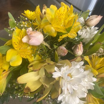 Abandale Florist - Delivered arrangement - Florists Near Me - Tucson, Arizona Abandale Florist - Delivered arrangement - Florists Near Me - Tucson, Arizona