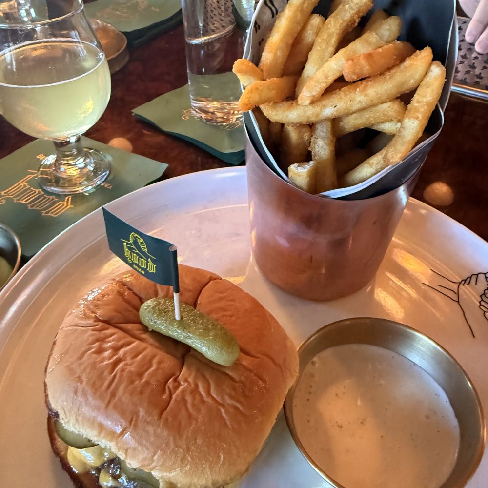 Young American burger and fries with garlic aioli Young American burger and fries with garlic aioli
