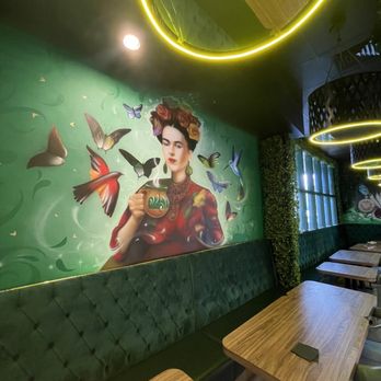 Con Azucar Cafe - Cute Frida mural and comfy seating - Juice Bars & Smoothies Near Me - San Jose, California Con Azucar Cafe - Cute Frida mural and comfy seating - Juice Bars & Smoothies Near Me - San Jose, California