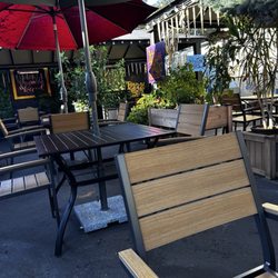 Pontilly Coffee - Garden outdoor seating