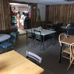Missy's Market - Nice quiet dinning area.