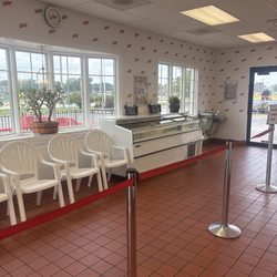 Whitey's Ice Cream - Ordering area and sitting area