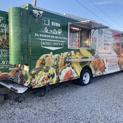El Sabor De Mi Patria - Taco truck