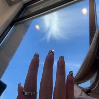 Lush Nail Spa - Nail Salons Near Me - Mount Prospect, Illinois