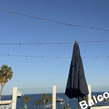 Aurora Hotel - Rooftop - Hotels Near Me - Avalon, California